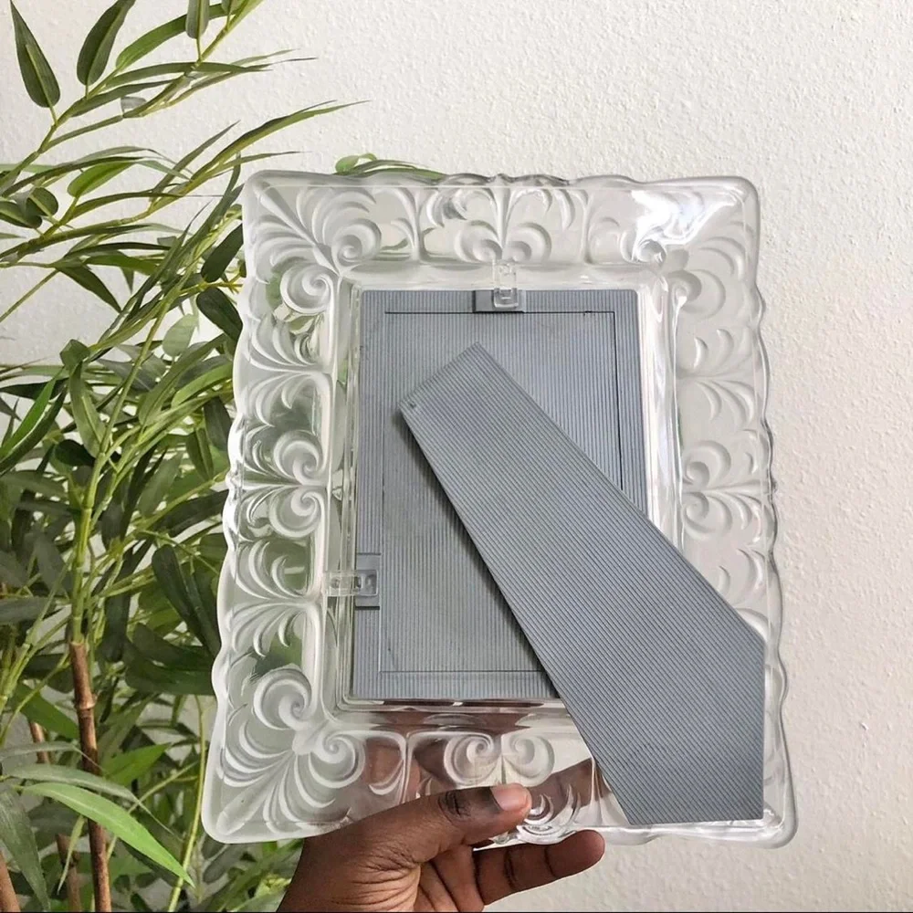 Fifth Avenue Crystal Handcrafted 5” x 7” Photo Picture Frame Clear Transparent
